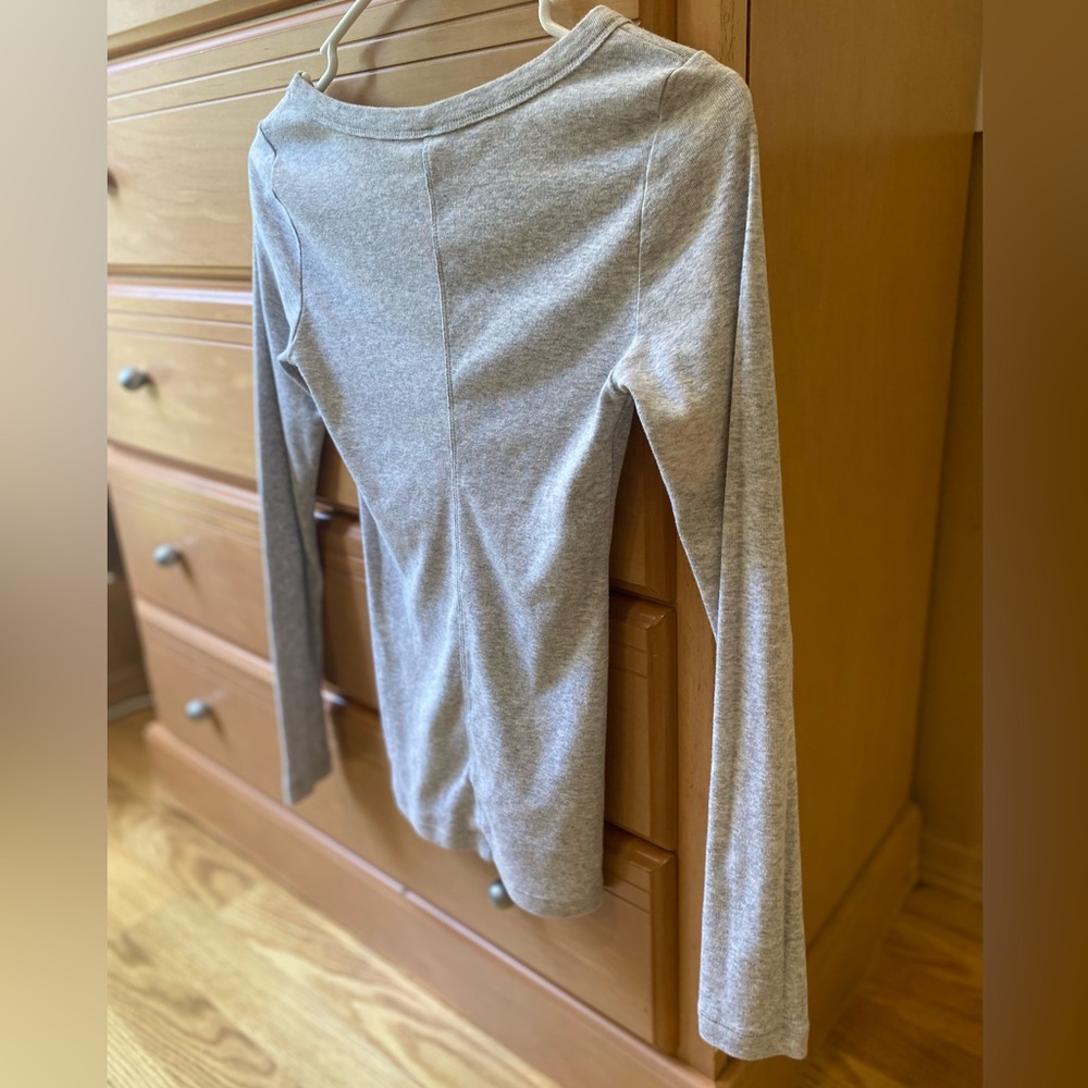 Victorias Secret Tees fitted long sleeve grey top size XS - Picture 2 of 10